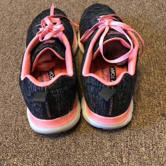 Skechers Air Cooled Memory Foam Air cooled Comfort walking Sneakers size 8 shoes - Picture 4 of 9